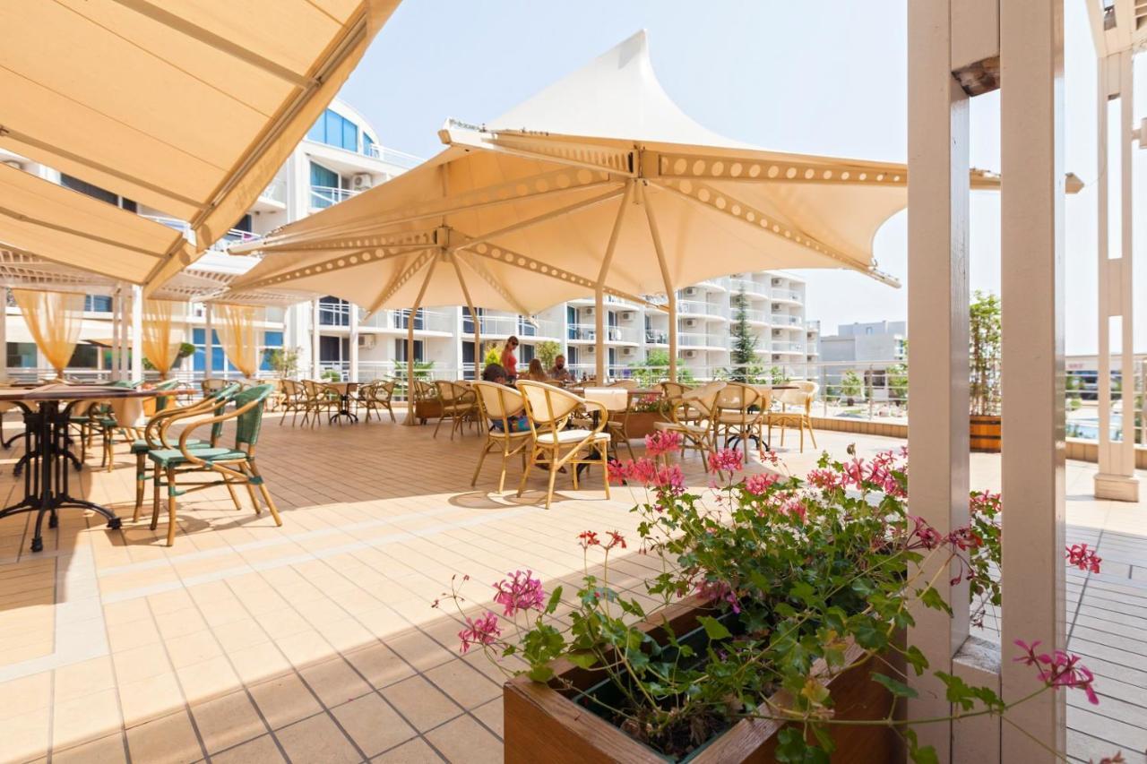 Design Studio In Atlantis Resort&Spa, Burgas Airport Bagian luar foto