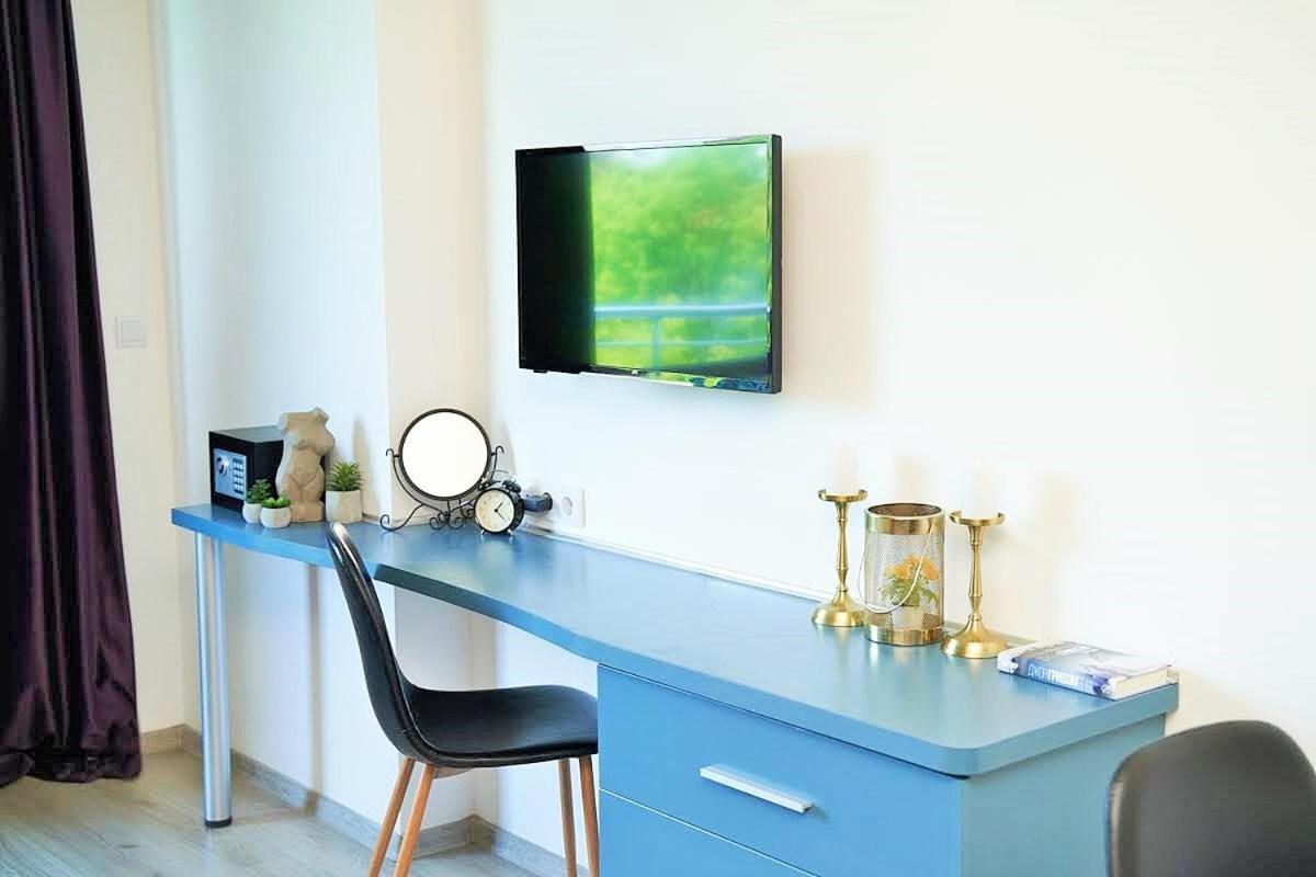 Design Studio In Atlantis Resort&Spa, Burgas Airport Bagian luar foto