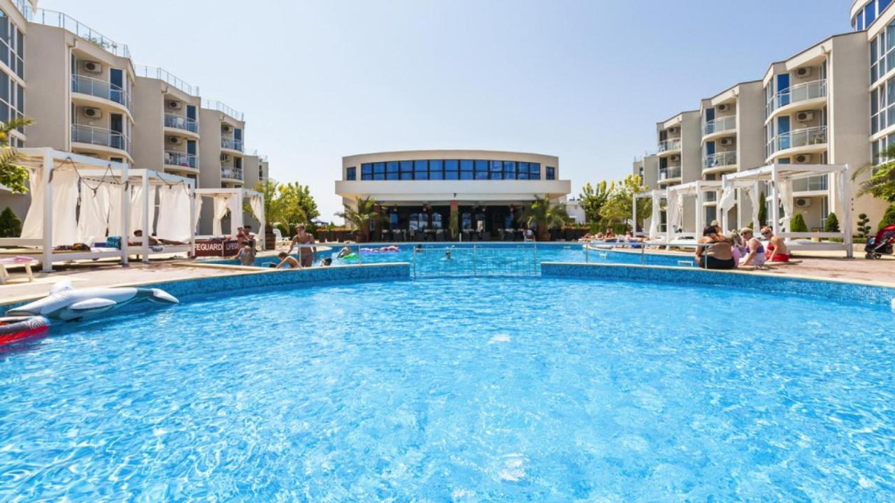 Design Studio In Atlantis Resort&Spa, Burgas Airport Bagian luar foto